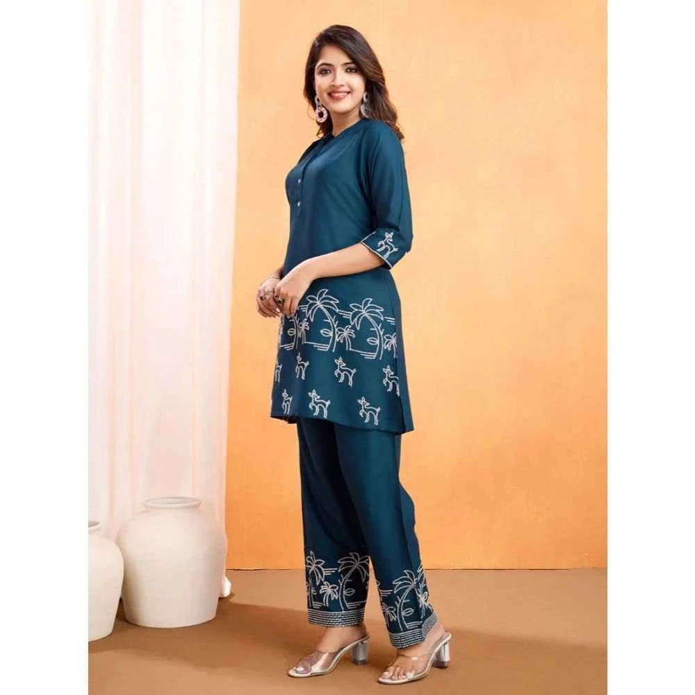 Viscose Rayon Embroidered Chinese Collar Kurti with Pant Set (Green)