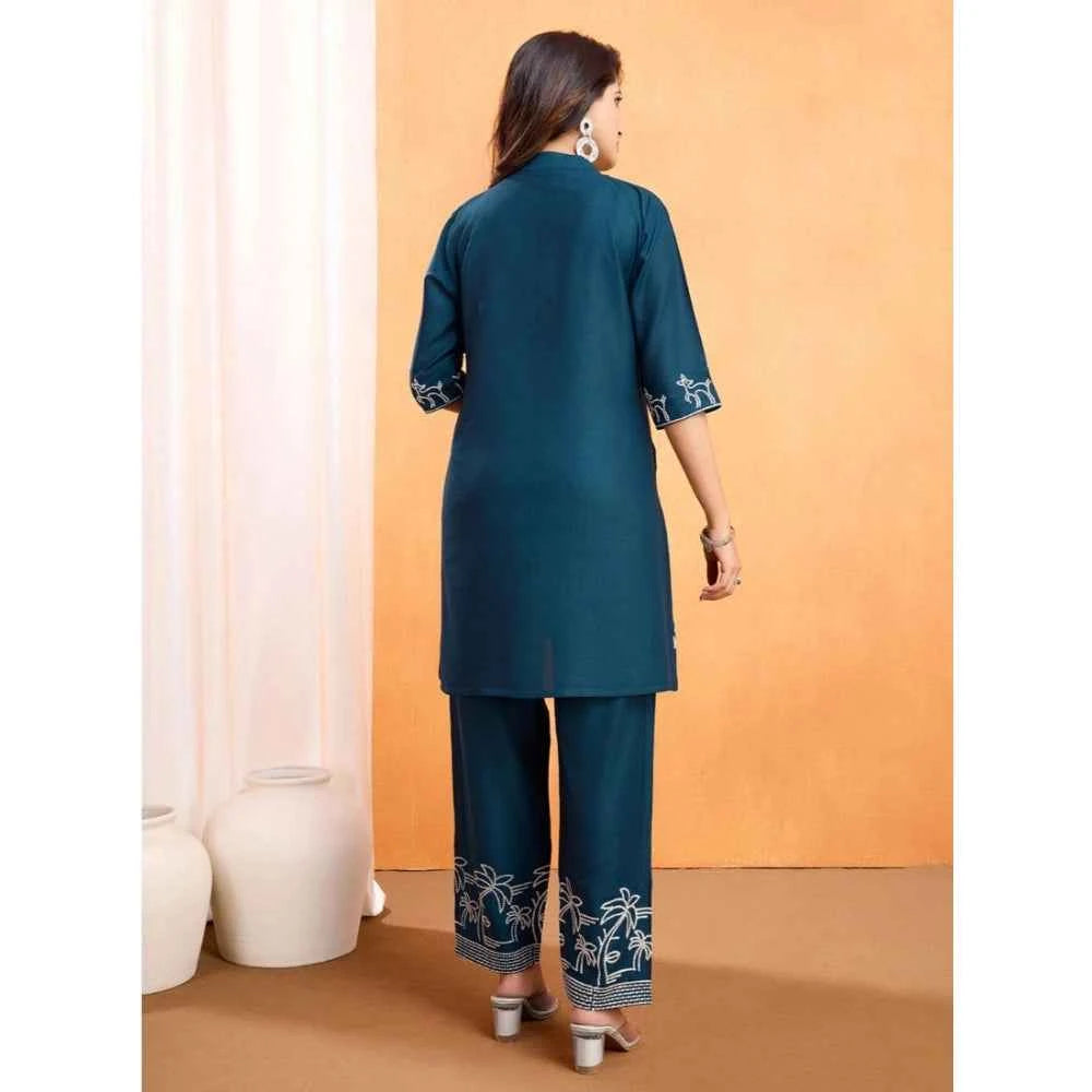 Viscose Rayon Embroidered Chinese Collar Kurti with Pant Set (Green)