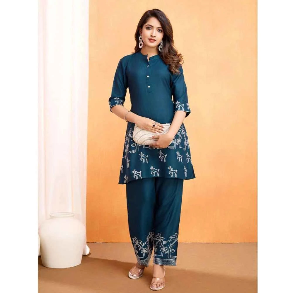 Viscose Rayon Embroidered Chinese Collar Kurti with Pant Set (Green)